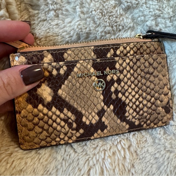 Michael Kors wallet - Picture 3 of 5